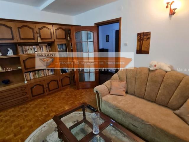 Inchiriez apartament Calea Bucuresti Expoparc, 2 camere, etaj 3/4, CT, mobilat