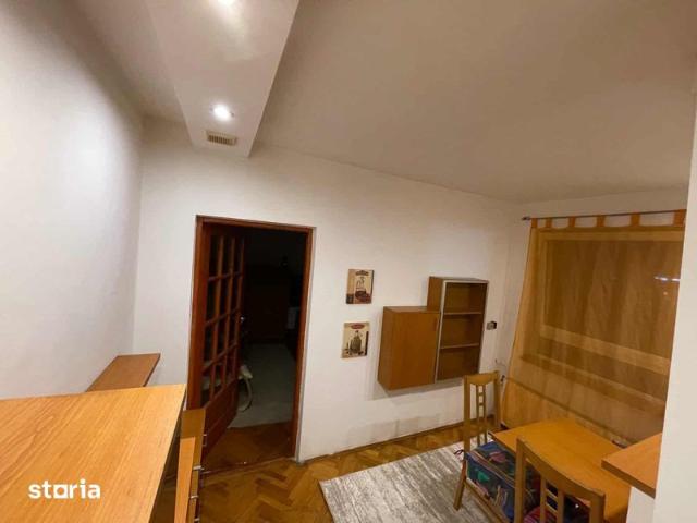 Inchiriez apartament central
