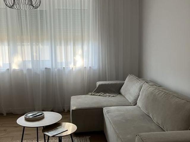 inchiriez apartament central