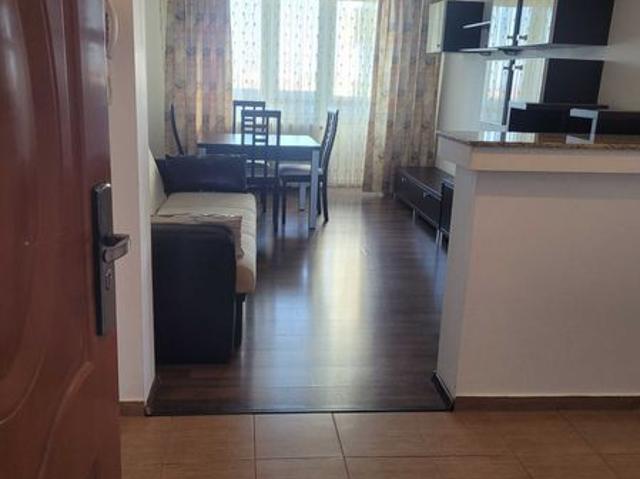 Inchiriez apartament CENTRU