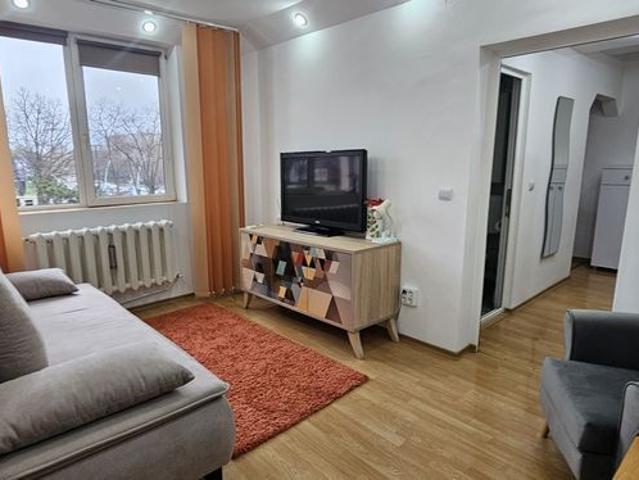 Inchiriez apartament City Mall
