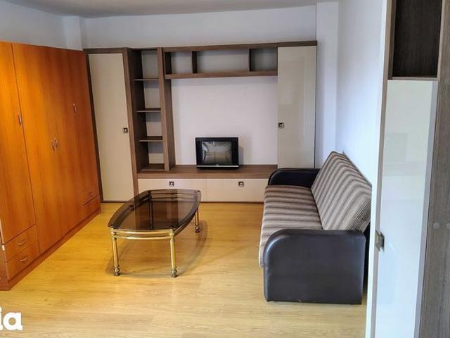 Inchiriez apartament confort 1,2 camere mobilat,suprafata 77m patrati