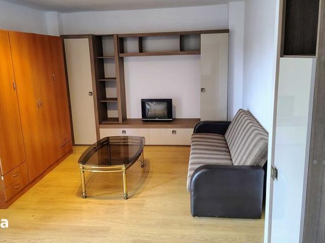Inchiriez apartament confort 1,2 camere mobilat,suprafata 77m patrati