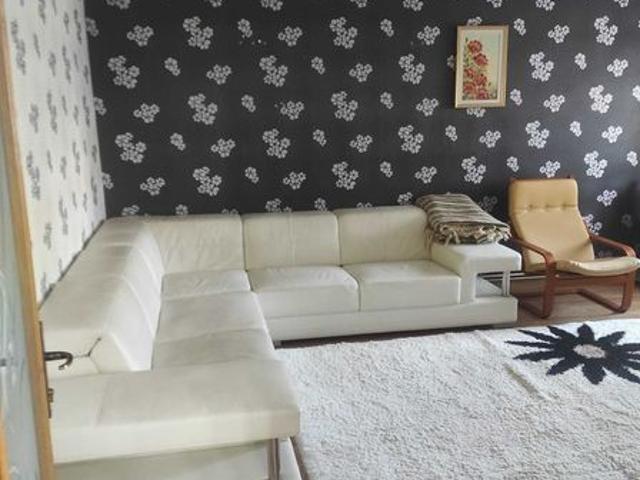 Inchiriez apartament cu 4 camere mobilat si utilat modern
