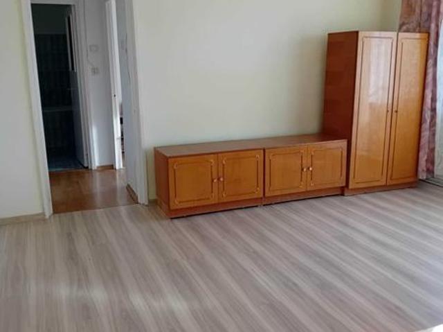 Inchiriez apartament cu 2 camere