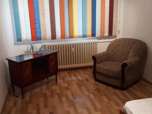 Inchiriez apartament cu 2 camere