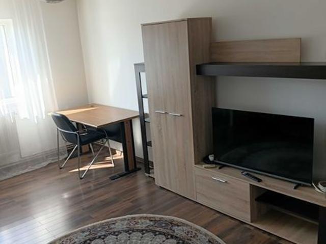 Inchiriez apartament cu 2 camere