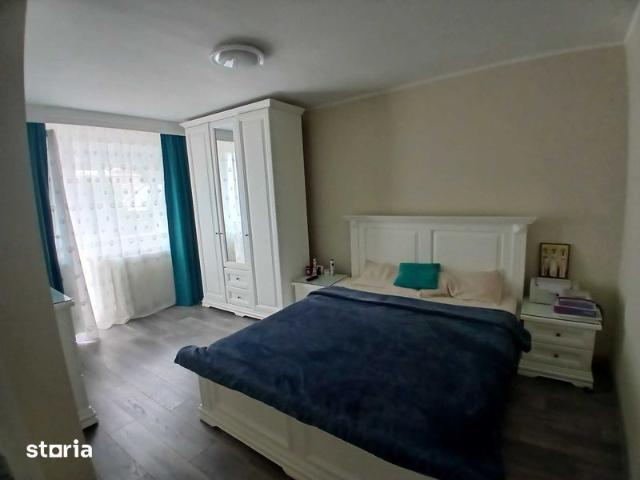 Inchiriez apartament cu 2 camere !