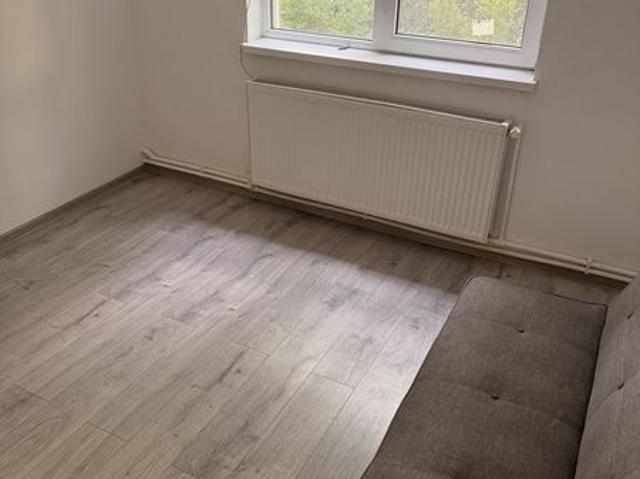 Inchiriez apartament cu 2 camere zona Bella Italia