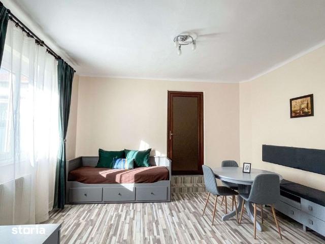Inchiriez apartament cu 2 camere, zona cenrtala