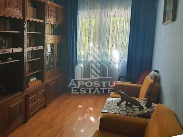 Inchiriez apartament cu 2 camere zona UTA