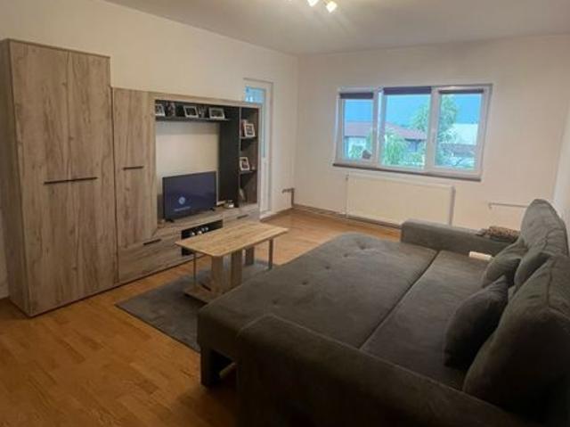 Inchiriez apartament cu 2 camere, etaj 3, Micalaca