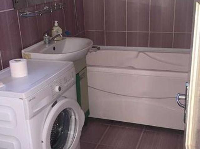 Inchiriez apartament cu 2 camere in zona ultracentrala deva