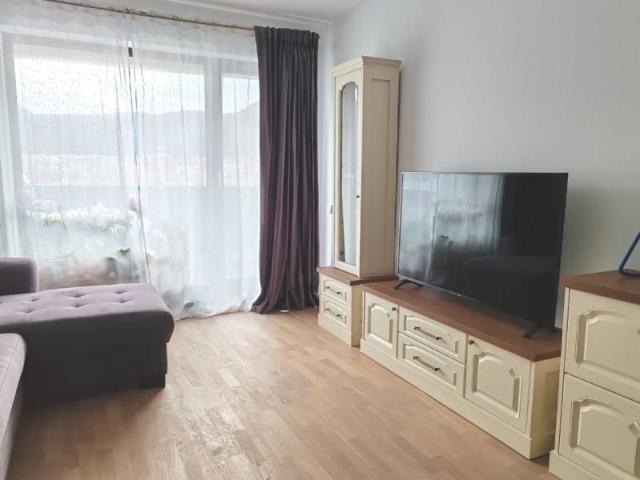 Inchiriez apartament cu 2 camere in complexul rezidential Cosmopolit