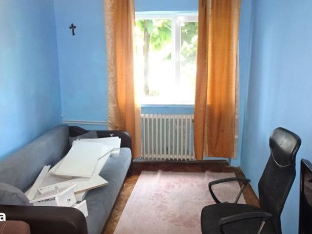 Inchiriez apartament cu 2 camere in Deva, parter, Pacii