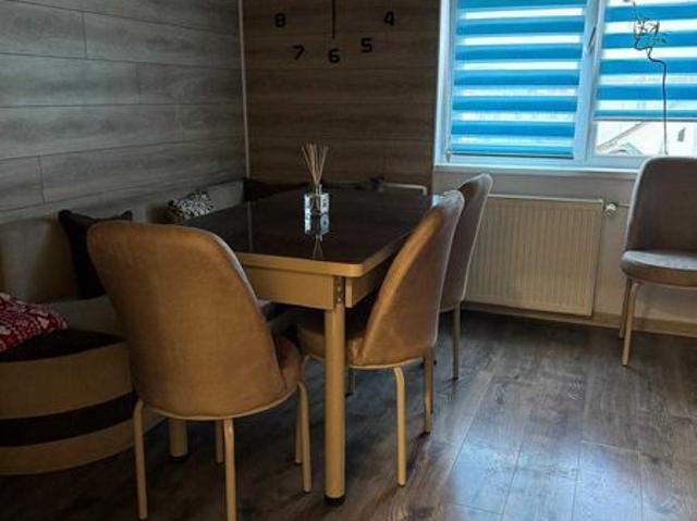 inchiriez apartament cu 2 camere in regim hotelier