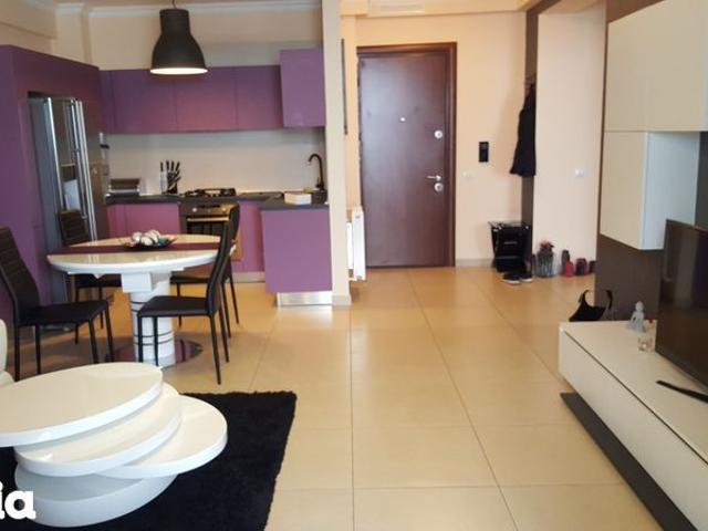 Inchiriez apartament cu 2 camere la Solid House Mamaia, zona Cazino