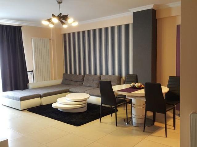 Inchiriez apartament cu 2 camere la Solid House Mamaia, zona Cazino