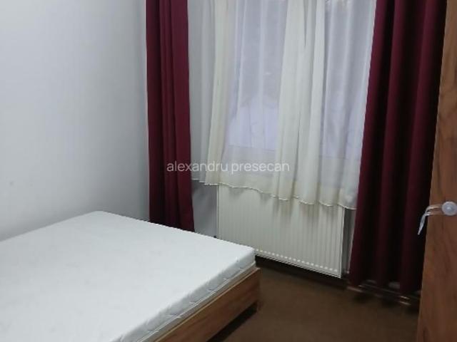 închiriez apartament cu 2 camere parter MOBILAT în zona CORINA TUDOR UNICREDIT