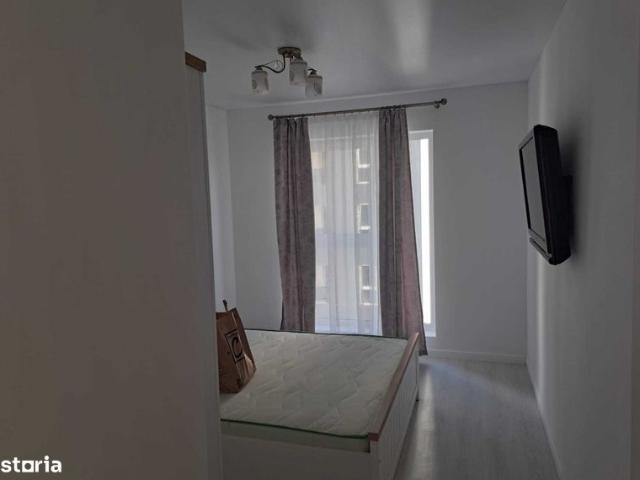 Inchiriez apartament cu 2 camere + parcare subsol