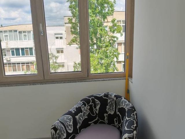 Inchiriez apartament cu 2 camere, Pitesti, bloc nou, modern, Banat
