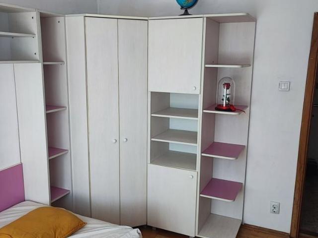 Inchiriez apartament cu 3 camere zona Iancului