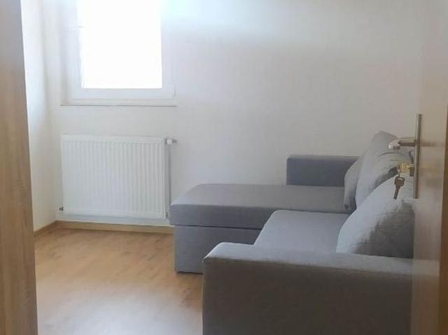 Inchiriez apartament cu 3 camere, bloc nou, centru!