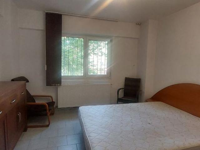 Inchiriez apartament cu 3 camere COMISION 0