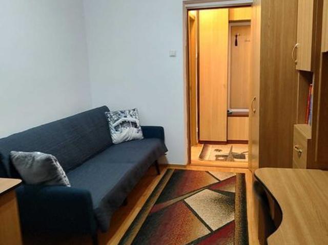 Inchiriez apartament cu 3 camere, in Iasi, zona Rond Vechi CUG