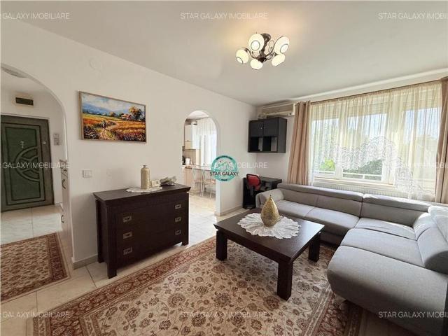 Inchiriez apartament cu 3 camere situat ultracentral complet mobilat