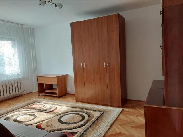 Închiriez apartament cu două camere în cartierul grigorescu