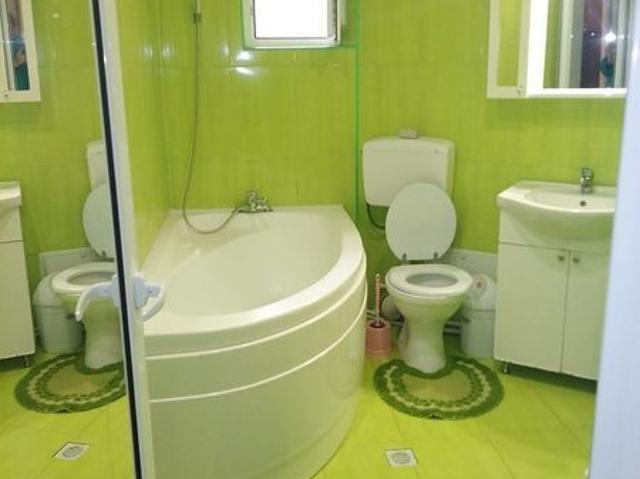 Închiriez apartament cu doua camete