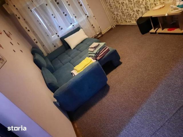 închiriez apartament cu doua camere