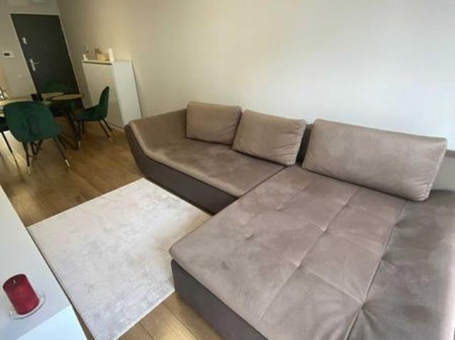 Inchiriez apartament cu doua camere AES