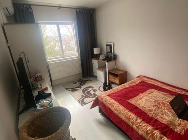 Inchiriez apartament cu o camera