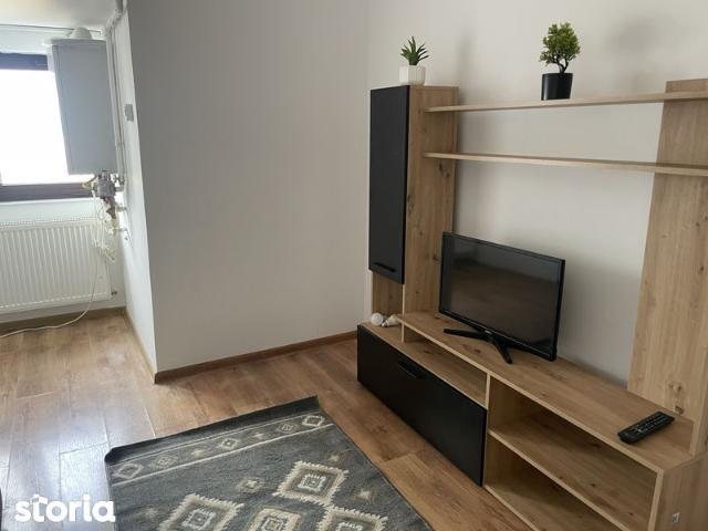 Inchiriez apartament cu o camera centru regim hotelier
