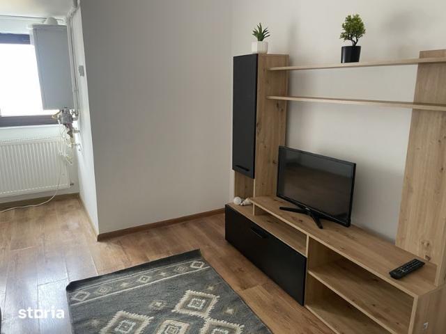 Inchiriez apartament cu o camera centru regim hotelier