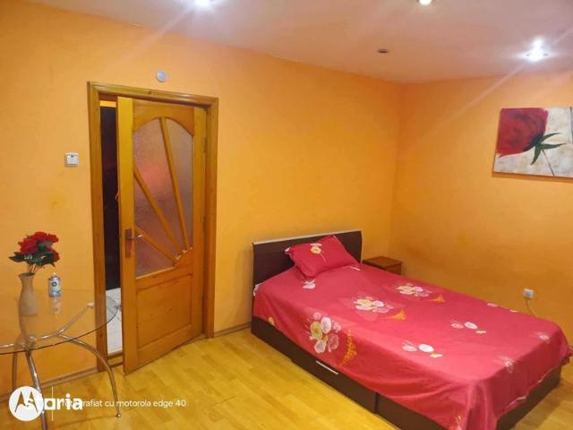 Inchiriez apartament cu o camera liceu pedagogic