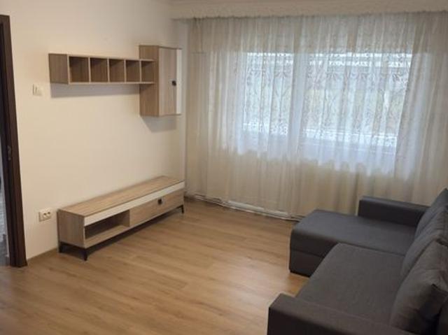 Inchiriez apartament dej
