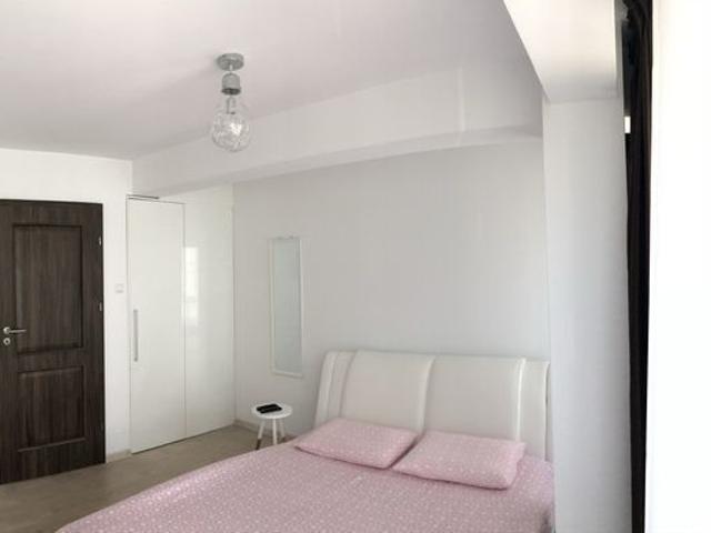 Inchiriez apartament dormitor + living