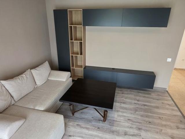 Inchiriez apartament doua camere