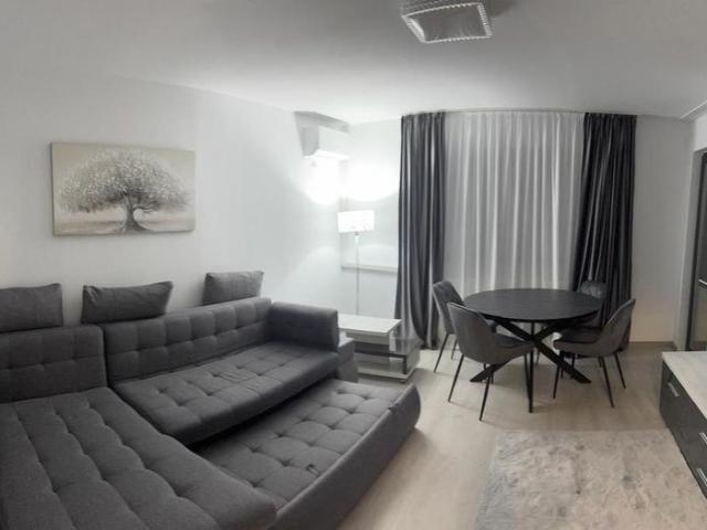 Inchiriez apartament, doua camere, Pitesti, Balcescu Residence