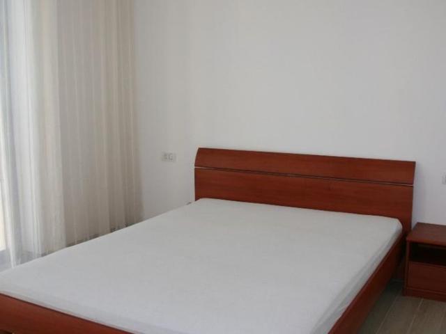 Inchiriez apartament Dumbravita langa padure