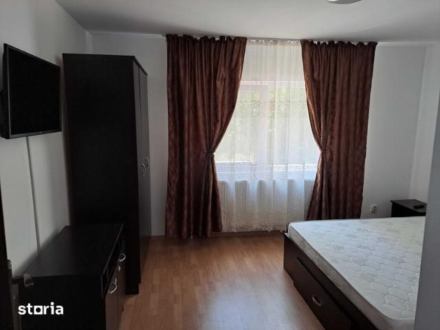 Inchiriez apartament etaj 1, str Dunarii
