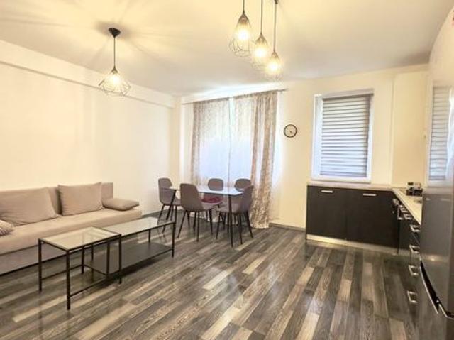 Închiriez apartament in zona Vivo, Floresti