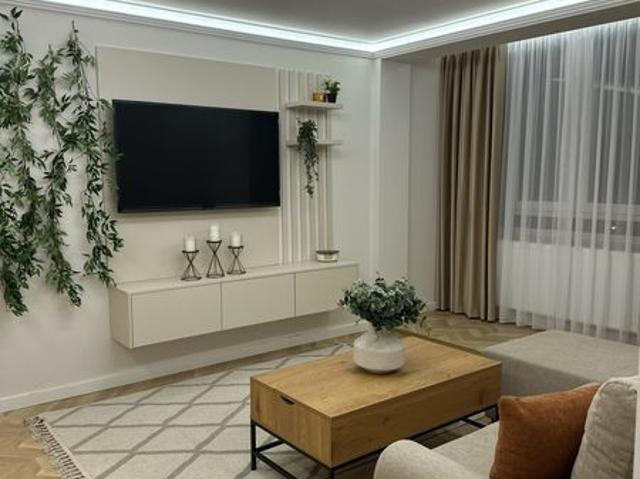 Inchiriez apartament in regim hotelier zona 0