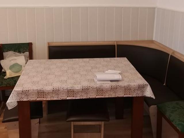 Închiriez apartament la casa str. 9 Mai