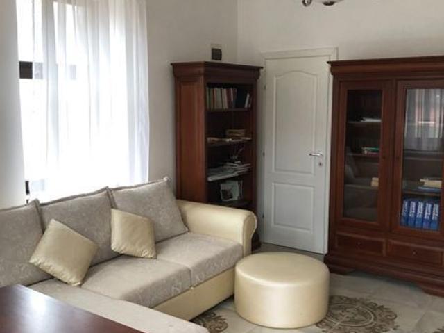 Inchiriez apartament langa Brasov