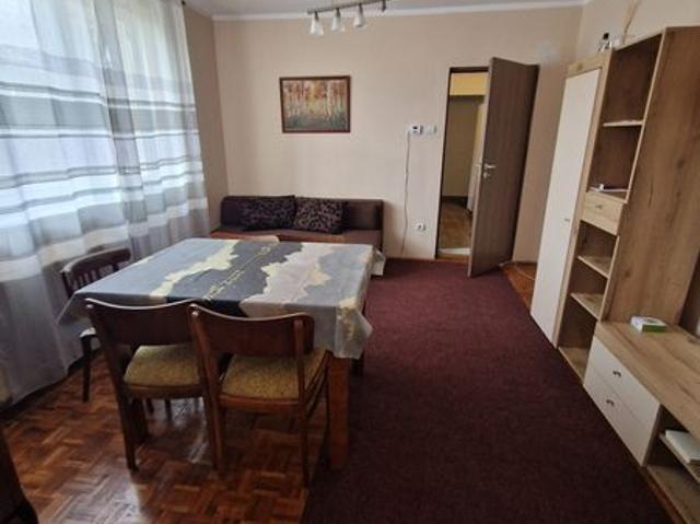 Inchiriez Apartament modern zona centrala Cedonia Liceul Pedagogic
