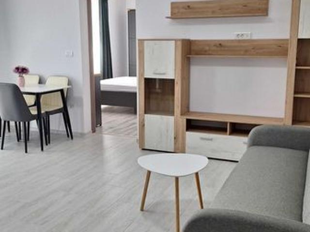 Inchiriez apartament nou cu 3 camere